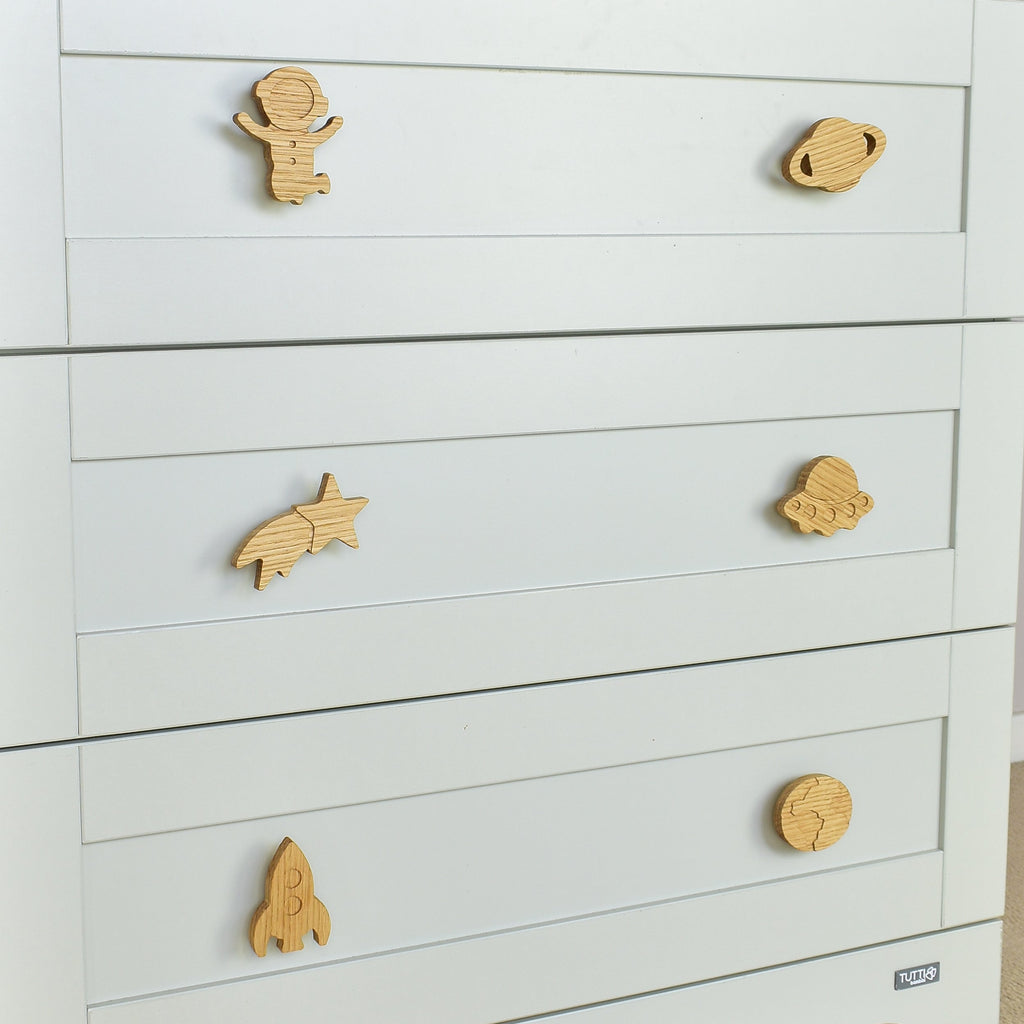 Space drawer knobs close-up left angle - Astronaut Planet Shooting star Alien spaceship Rocket Earth oak