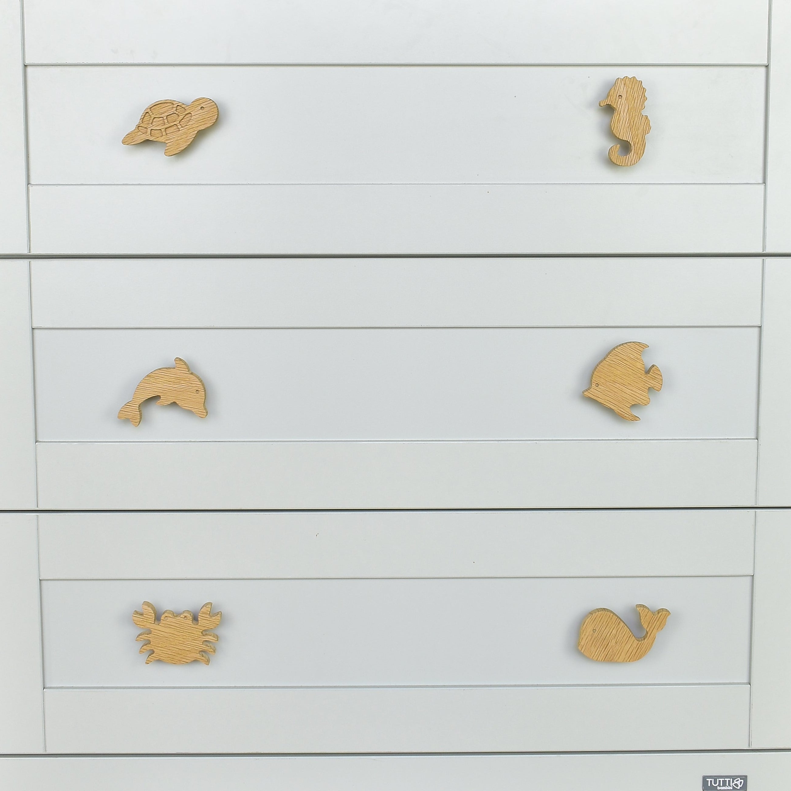 Ocean drawer knobs close-up front view - Turtle Seahorse Dolphin Angelfish Crab Whale